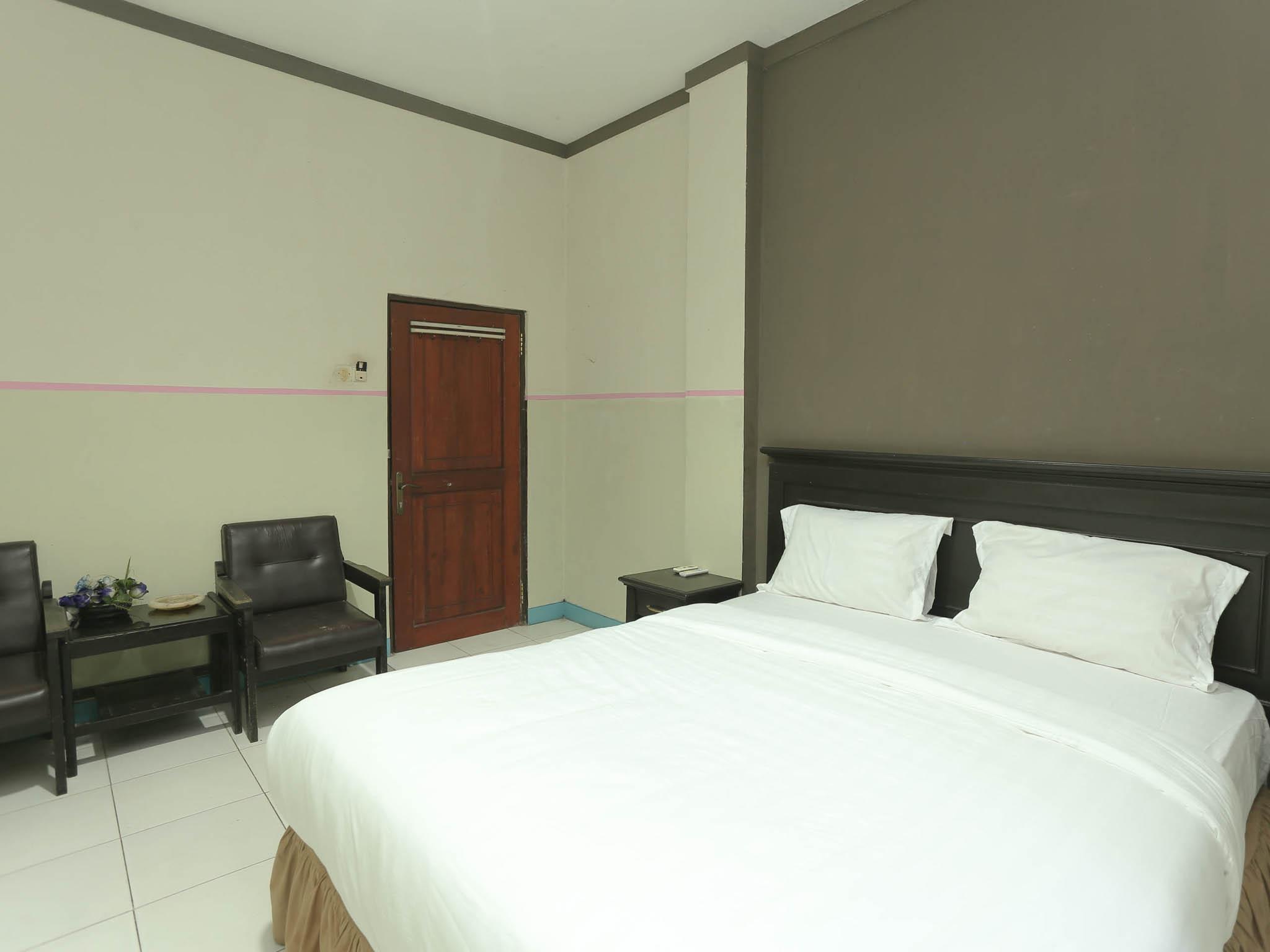 Urbanview Hotel Kharisma Banjarmasin Banjarmasin  Esterno foto