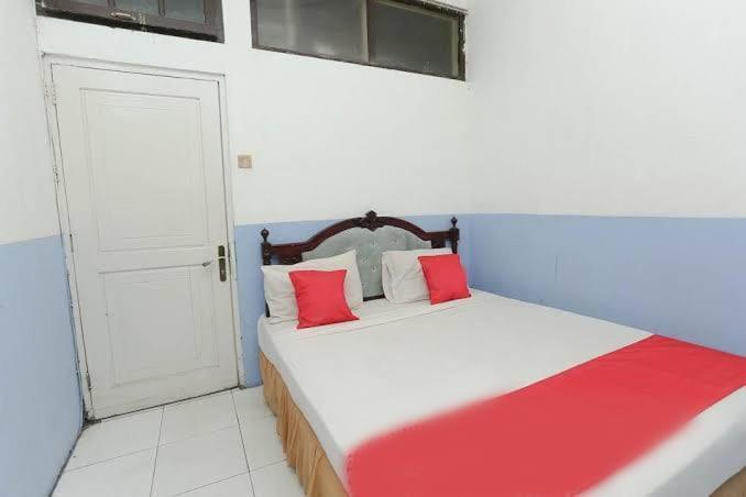 Urbanview Hotel Kharisma Banjarmasin Banjarmasin  Esterno foto