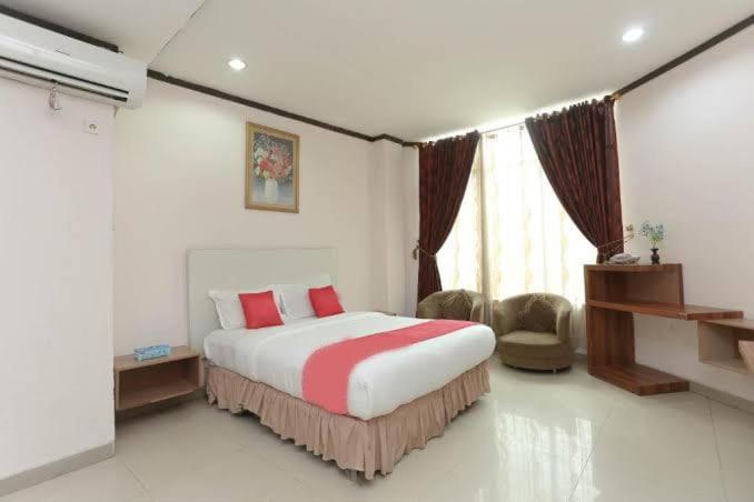 Urbanview Hotel Kharisma Banjarmasin Banjarmasin  Esterno foto