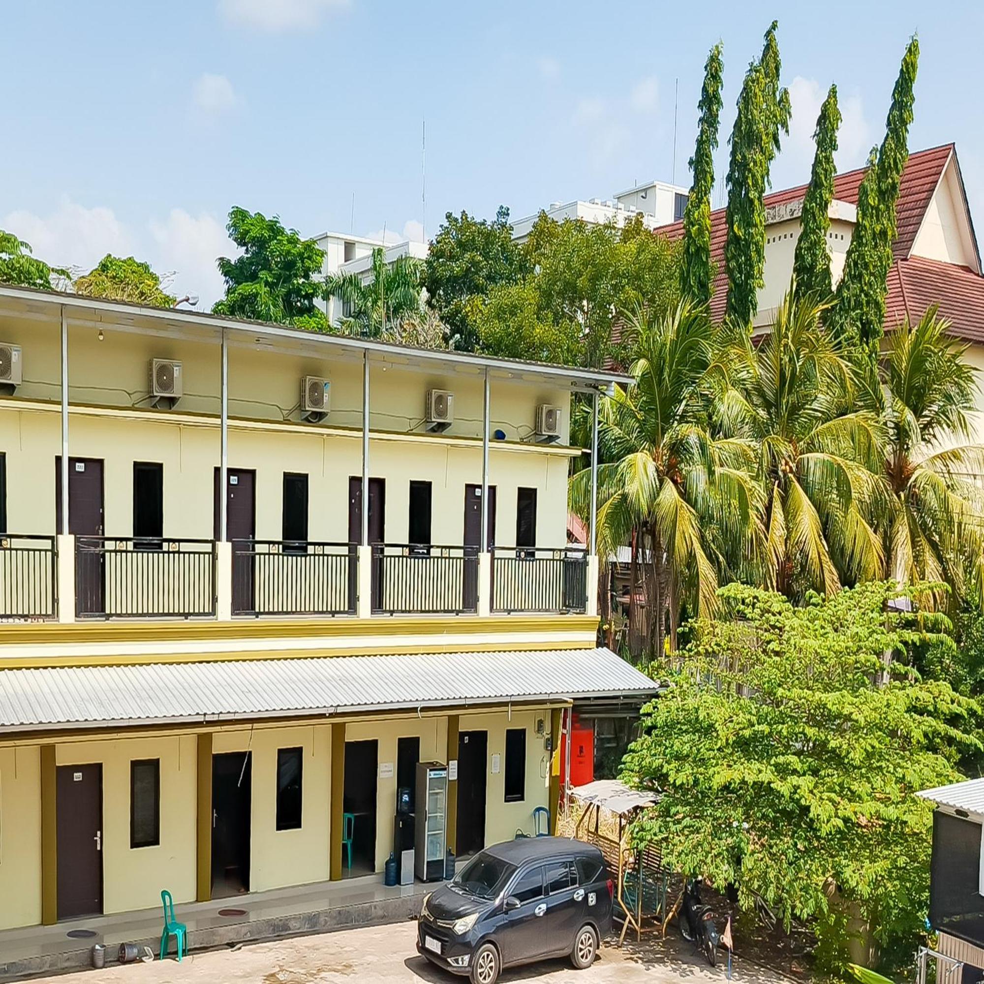 Urbanview Hotel Kharisma Banjarmasin Banjarmasin  Esterno foto