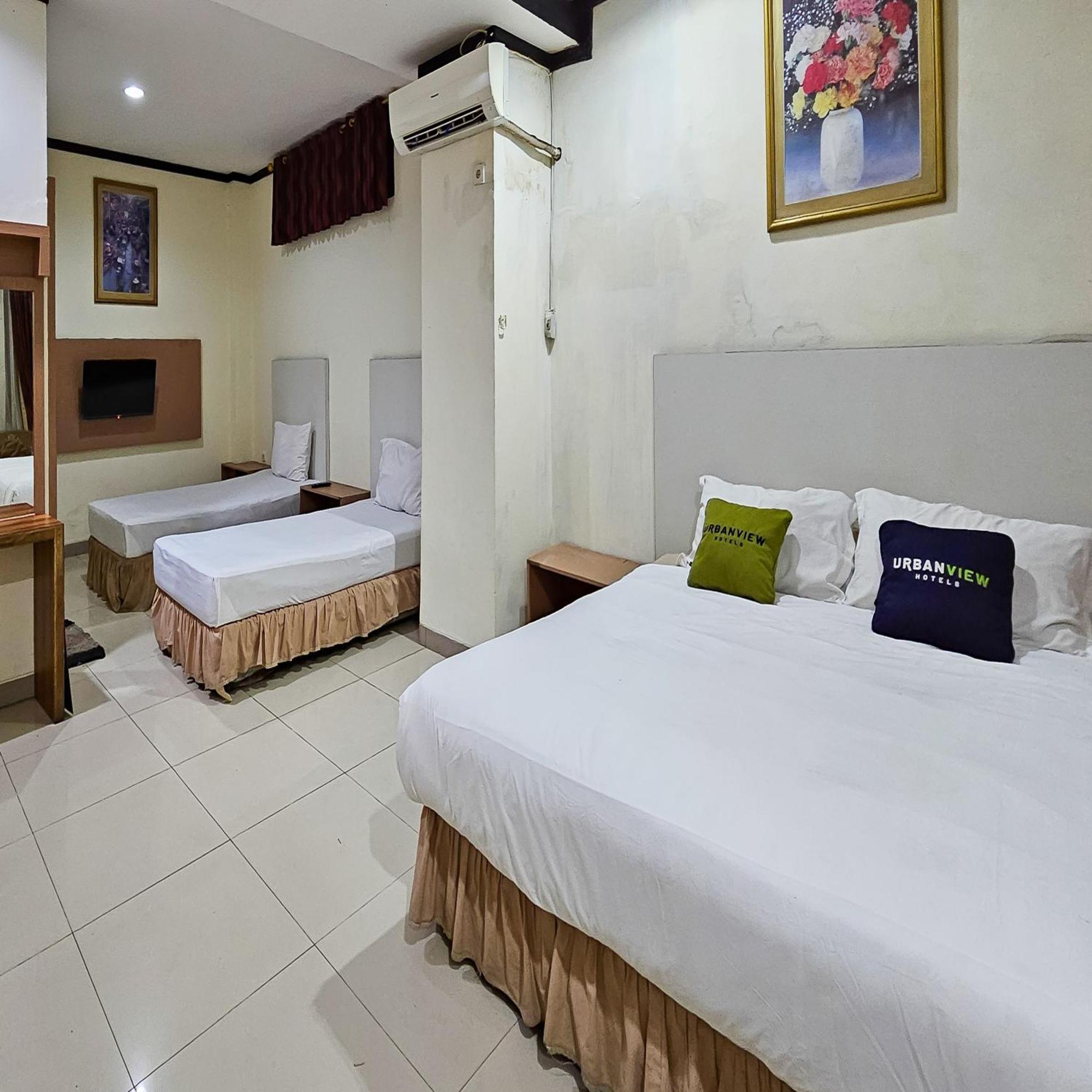 Urbanview Hotel Kharisma Banjarmasin Banjarmasin  Esterno foto