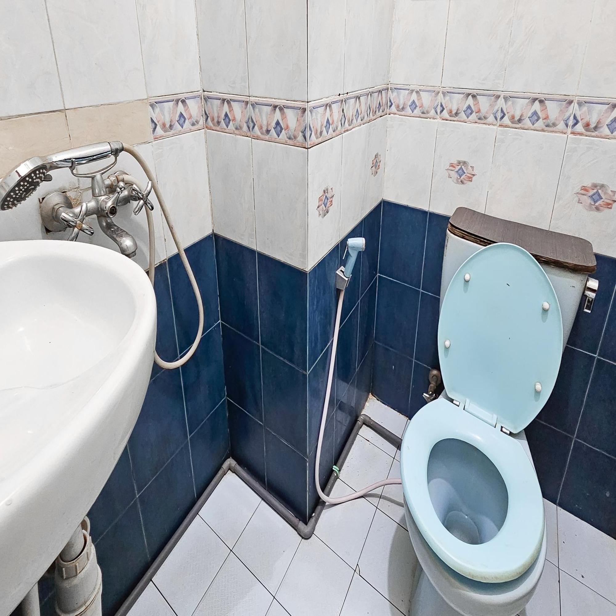 Urbanview Hotel Kharisma Banjarmasin Banjarmasin  Esterno foto